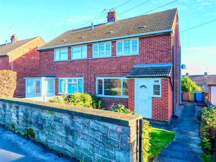 2 Bedroom Semi-Detached House To Rent In Littlemoor, Newbold, Chesterfield, Derbyshire, S41