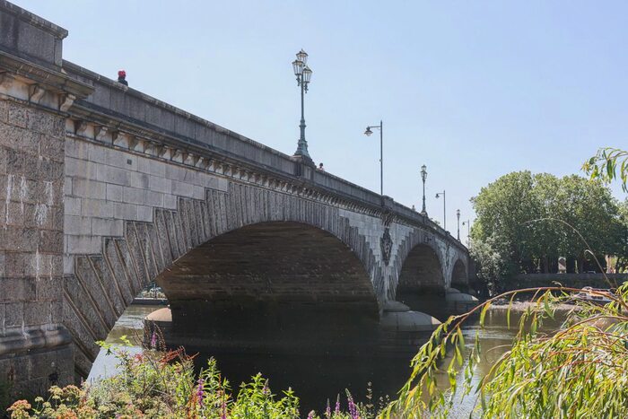 1 Bedroom Flat For Sale In Kew Bridge Road, Brentford, TW8