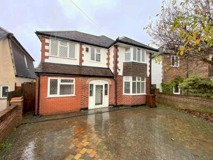 5 Bedroom Detached House To Rent In Hays Walk, Cheam, Sutton, SM2