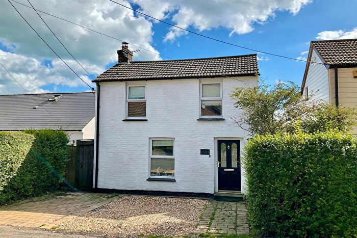 3 Bedroom Detached House For Sale In Station Road, Martin Mill, Dover, CT15