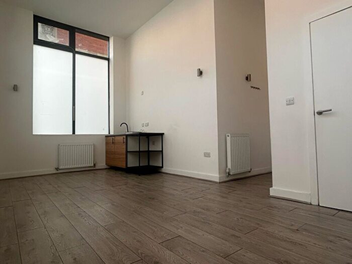 Flat To Rent In Flat, Silver Street, BL9