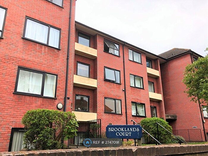 3 Bedroom Flat To Rent In Surbiton Road, Kingston Upon Thames, KT1