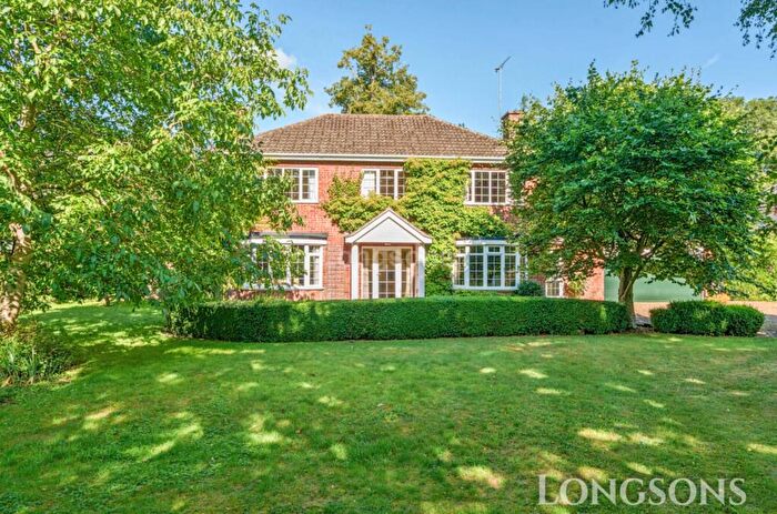 4 Bedroom Detached House For Sale In Church Road, Ovington, IP25