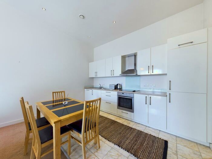 2 Bedroom Apartment To Rent In Freedom Quay, Wellington Street West, HU1