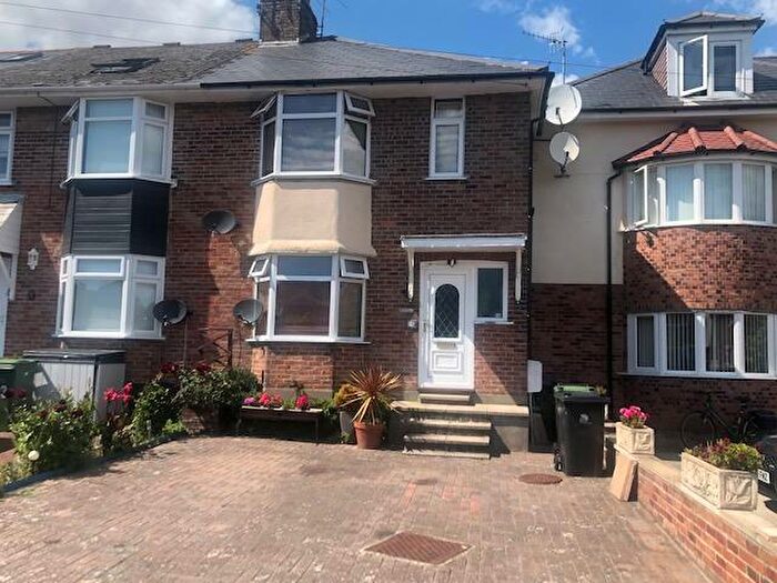 2 Bedroom Flat To Rent In Grove Avenue - Lodmoor, DT4