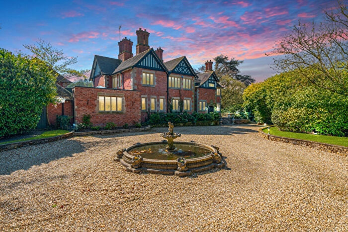6 Bedroom Country House For Sale In Fauld Manor, Fauld, Staffordshire, DE13