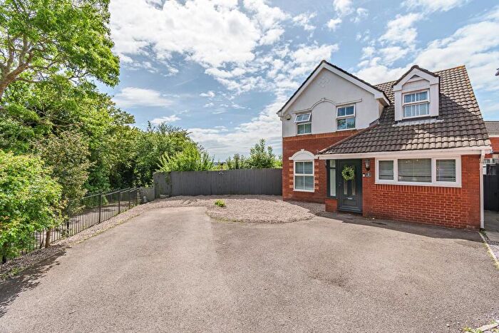 3 Bedroom Detached House For Sale In Gilbert Lane, Barry, CF63