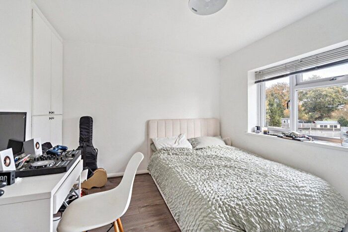 3 Bedroom End Of Terrace House For Sale In Ash Grove, Harefield, UB9