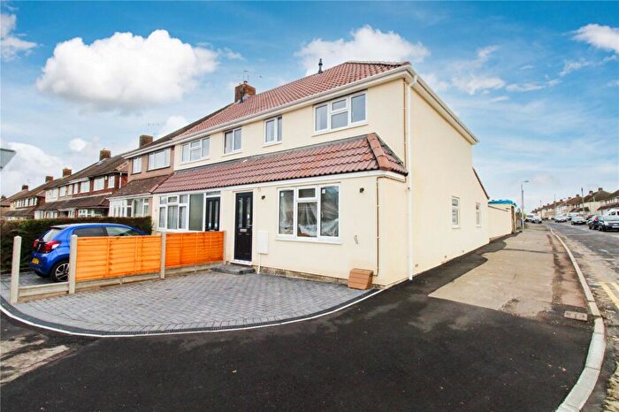 3 Bedroom End Of Terrace House For Sale In Cavendish Road, Patchway, Bristol, BS34