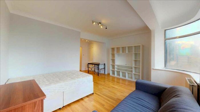 Studio To Rent In Euston Road, London, NW1
