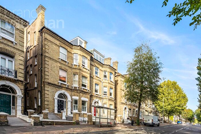 2 Bedroom Flat For Sale In Cromwell Road, Hove, BN3