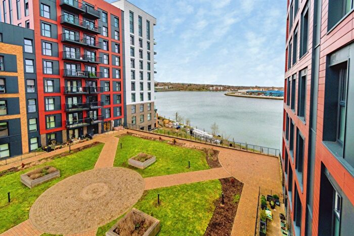 2 Bedroom Flat To Rent In Meridian Way, Southampton, SO14