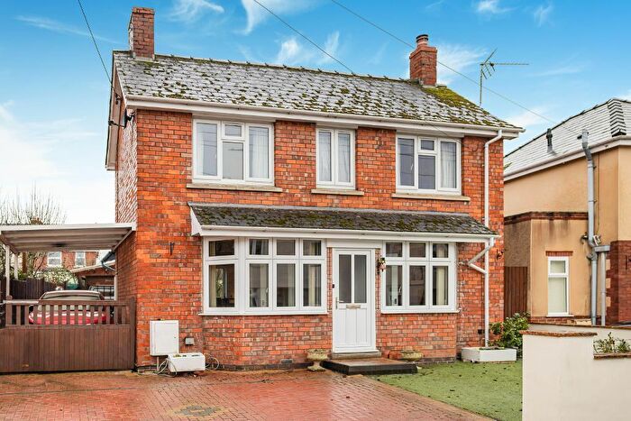 3 Bedroom Detached House For Sale In New Road, Cam, Dursley, GL11