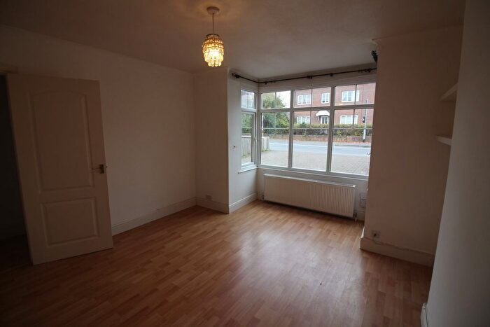 1 Bedroom Flat To Rent In Weyhill Road, Andover, Hampshire, SP10