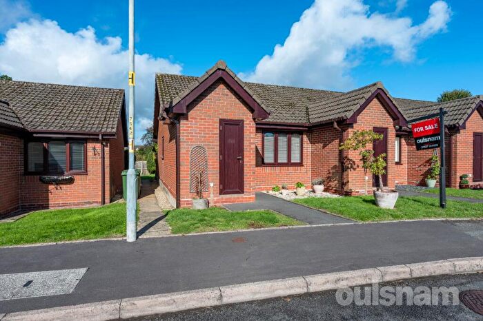 1 Bedroom Bungalow For Sale In Stonehouse Close, Headless Cross, Redditch, Worcestershire, B97