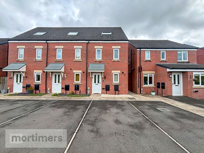 3 Bedroom End Terrace House For Sale In Chestnut Avenue, Blackburn, Lancashire, BB1