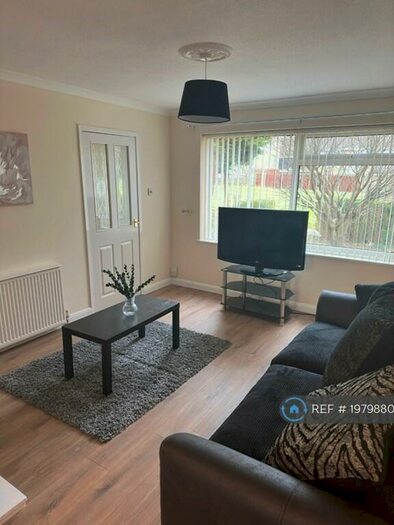 3 Bedroom Terraced House To Rent In Handcross Road, Luton, LU2