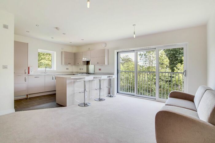 2 Bedroom Flat To Rent In Highfield Road, Edgbaston, Birmingham, B15