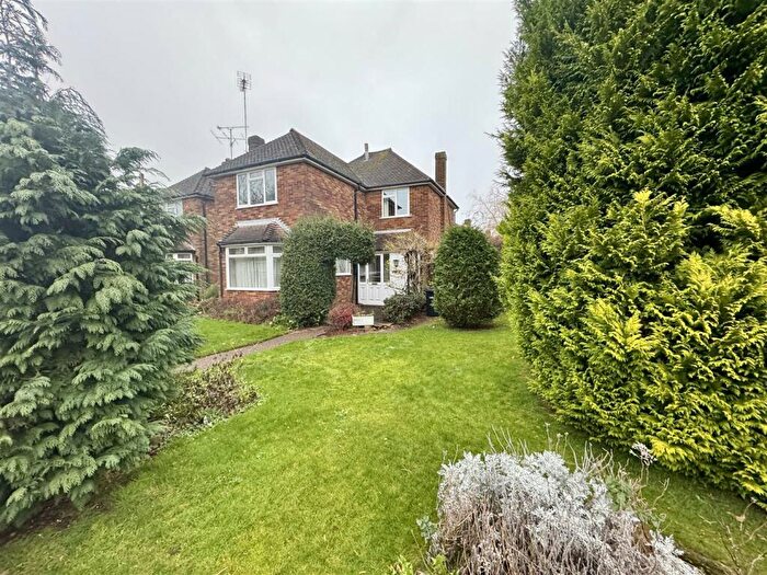 3 Bedroom Detached House To Rent In Stratton Gardens, Luton, LU2