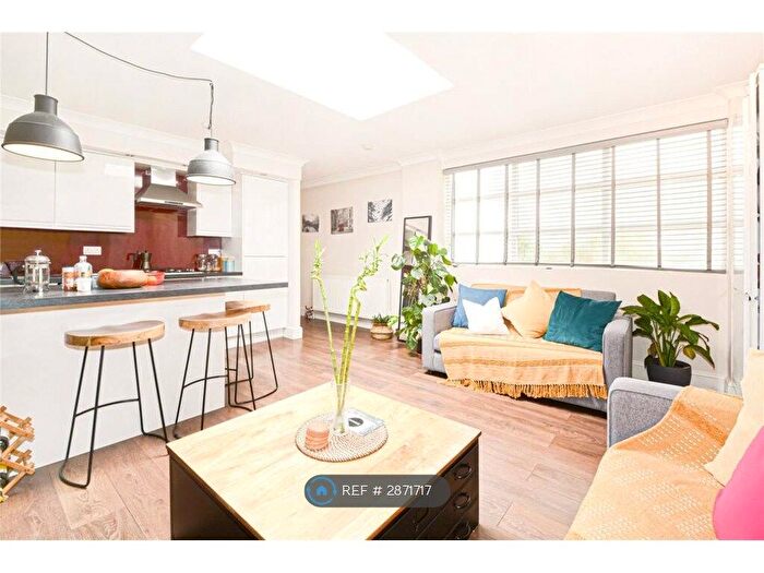 2 Bedroom Flat To Rent In Eden Road, London, E17