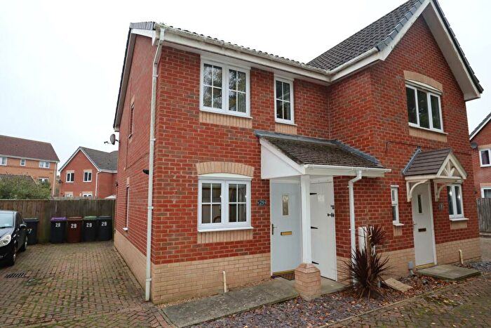 2 Bedroom Semi-Detached House To Rent In Remus Court, North Hykeham, LN6