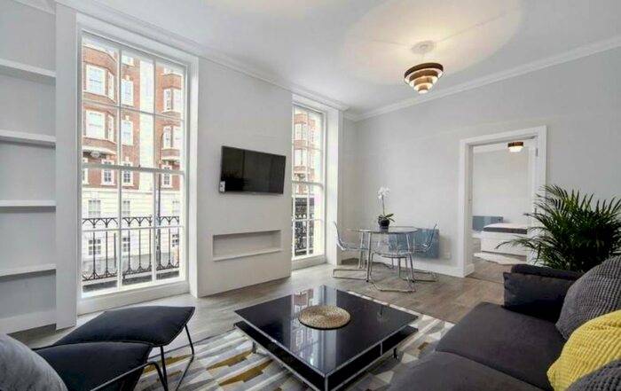1 Bedroom Apartment To Rent In Baker Street, Marylebone, NW1