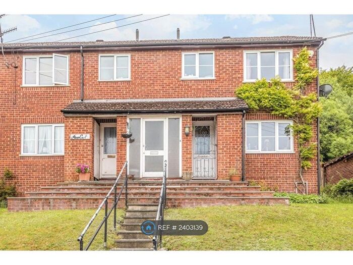 1 Bedroom Flat To Rent In Herbert Road, High Wycombe, HP13
