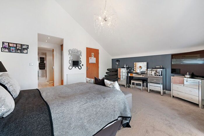 4 Bedroom Town House For Sale In Belmont Road, Gatley, SK8