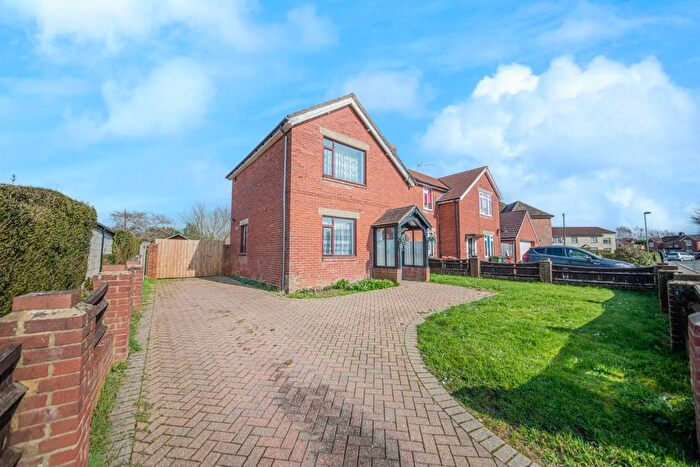 3 Bedroom Semi Detached House For Sale In Oconnell Road, Eastleigh, SO50