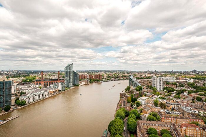 3 Bedroom Apartment For Sale In Lombard Wharf, SW11