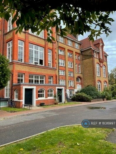 2 Bedroom Flat To Rent In Lansdowne Drive, London, E8
