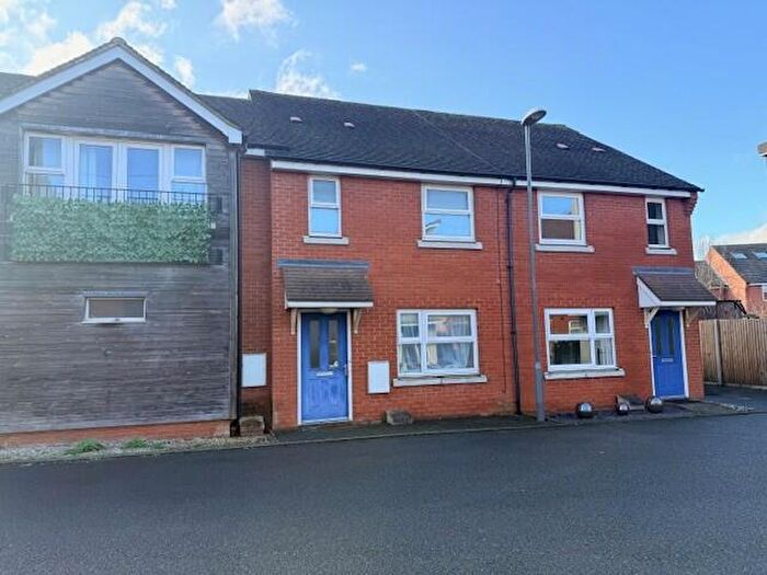 2 Bedroom House To Rent In Upende, Aylesbury, HP18