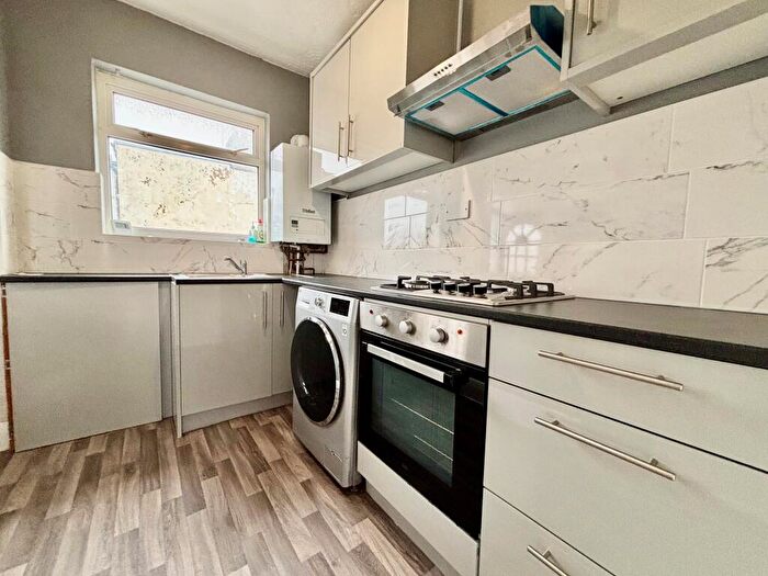 2 Bedroom Maisonette To Rent In Camden Road, Gillingham, ME7