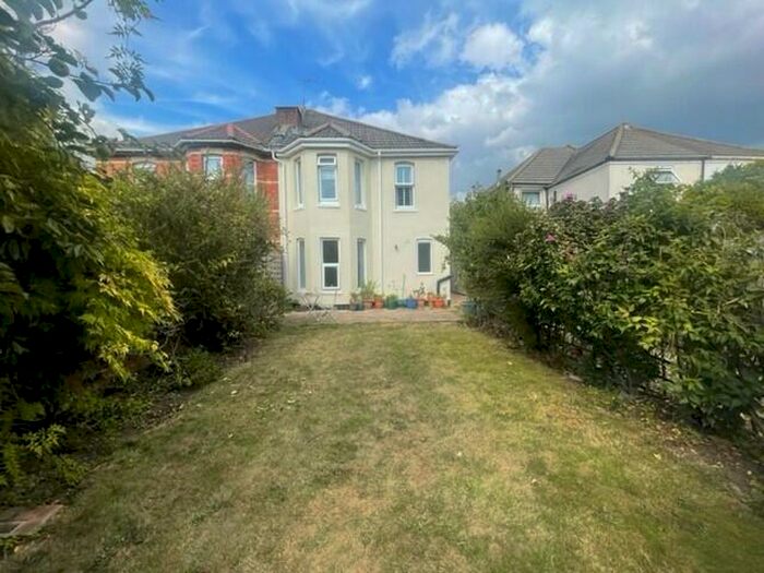 1 Bedroom Flat To Rent In Stewart Road, Bournemouth, BH8