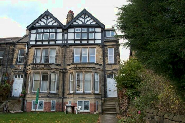 2 Bedroom Property To Rent In Burton Crescent, Headingley, Leeds, LS6