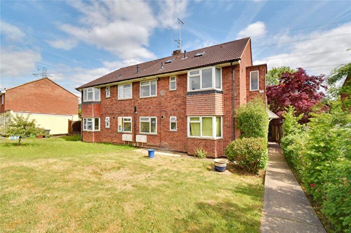 4 Bedroom Maisonette To Rent In Park Avenue, Bushey, Hertfordshire, WD23
