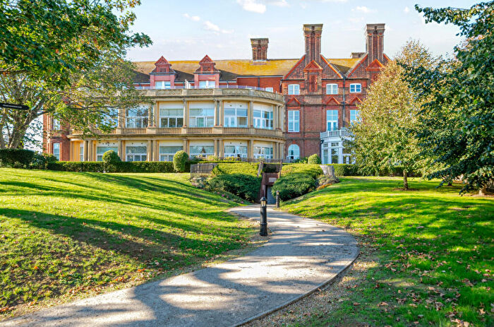 2 Bedroom Flat For Sale In Dyke Road, Brighton, East Sussex, BN1