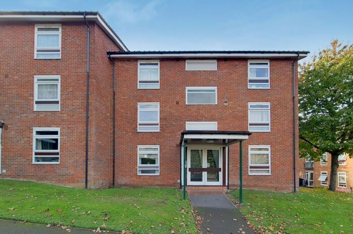 1 Bedroom Flat To Rent In Maresfield, Croydon, CR0