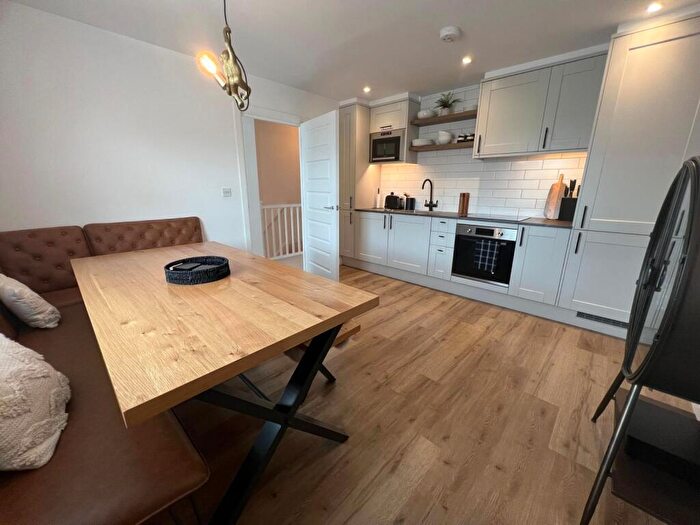 2 Bedroom Flat To Rent In Windmill Road, Headington, OX3