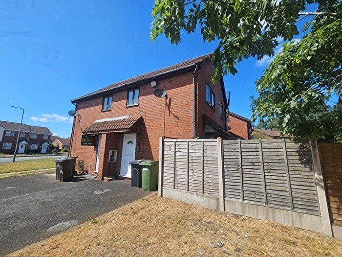 2 Bedroom Detached House For Sale In Banstead Close, Wolverhampton, West Midlands, WV2