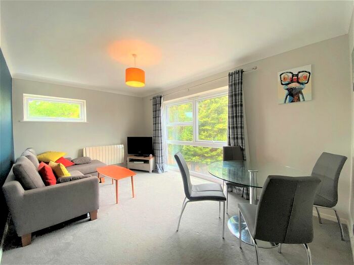1 Bedroom Flat To Rent In Audley Place, Sutton, SM2