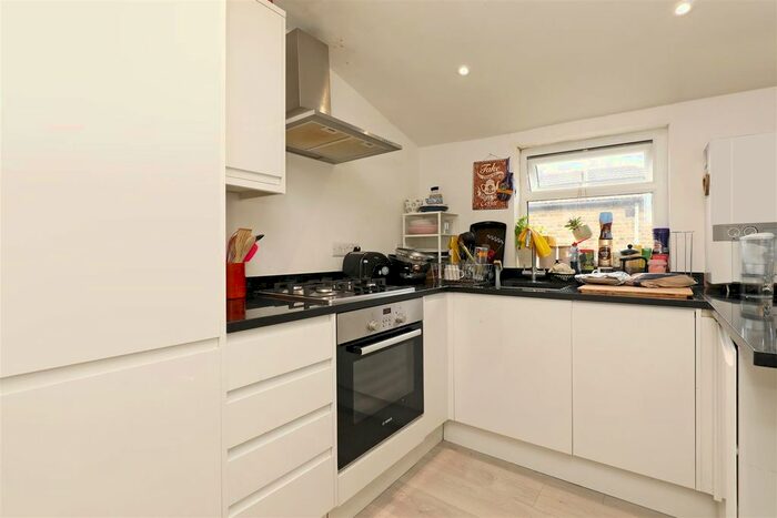2 Bedroom Flat To Rent In Wilton Road, Colliers Wood, SW19