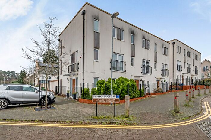 3 Bedroom Terraced House For Sale In Typhoon Close, Bracknell, RG12