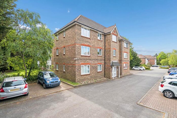 1 Bedroom Apartment To Rent In Granville Place, Pinner, HA5