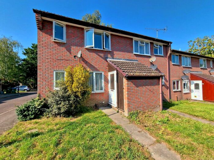 1 Bedroom Maisonette To Rent In The Oaks, Merryoak, SO19