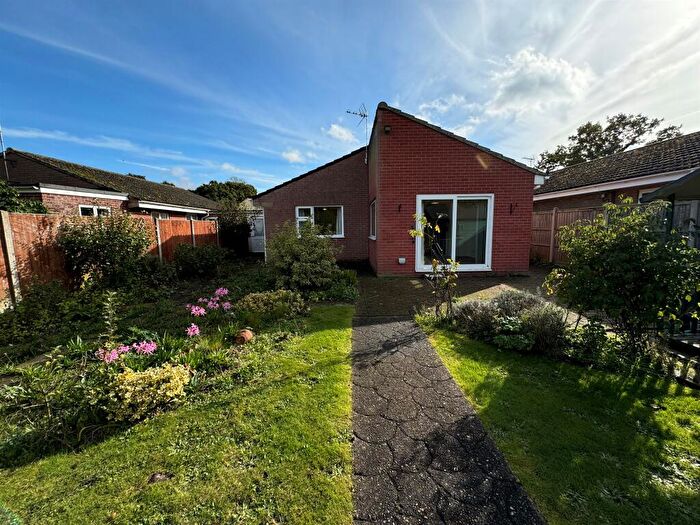 2 Bedroom Bungalow For Sale In Karen Close, Scole, Diss, IP21