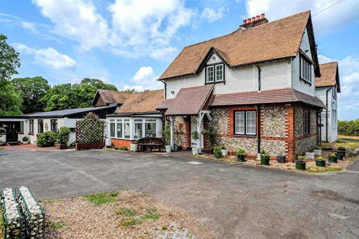 2 Bedroom Maisonette To Rent In Walton Street, Walton On The Hill, KT20