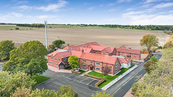 2 Bedroom Flat For Sale In Kingswell Court, Harwell, OX11