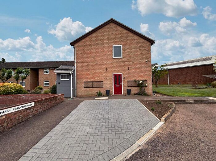 2 Bedroom Flat To Rent In Havelock Close, Gamlingay, Sandy, SG19