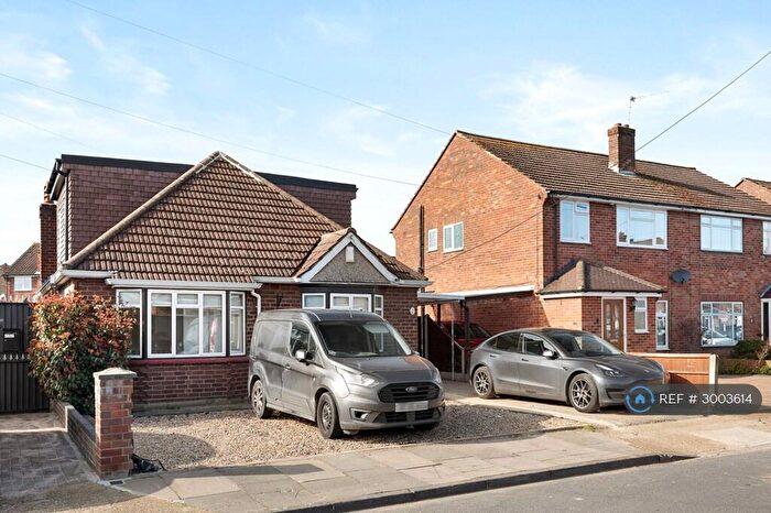 Studio To Rent In Bexley Road, Erith, DA8